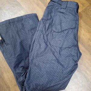 Columbia SNOW/SKI PANTS. Gray and Black, ladies Excellent Condition.